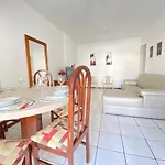 CB54 - Currasqueira, 2 Dorm Climatizados, Garagem, Próximo ao Calçadão, Wi-Fi