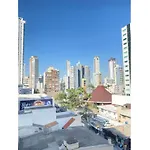 CB54 - Currasqueira, 2 Dorm Climatizados, Garagem, Próximo ao Calçadão, Wi-Fi