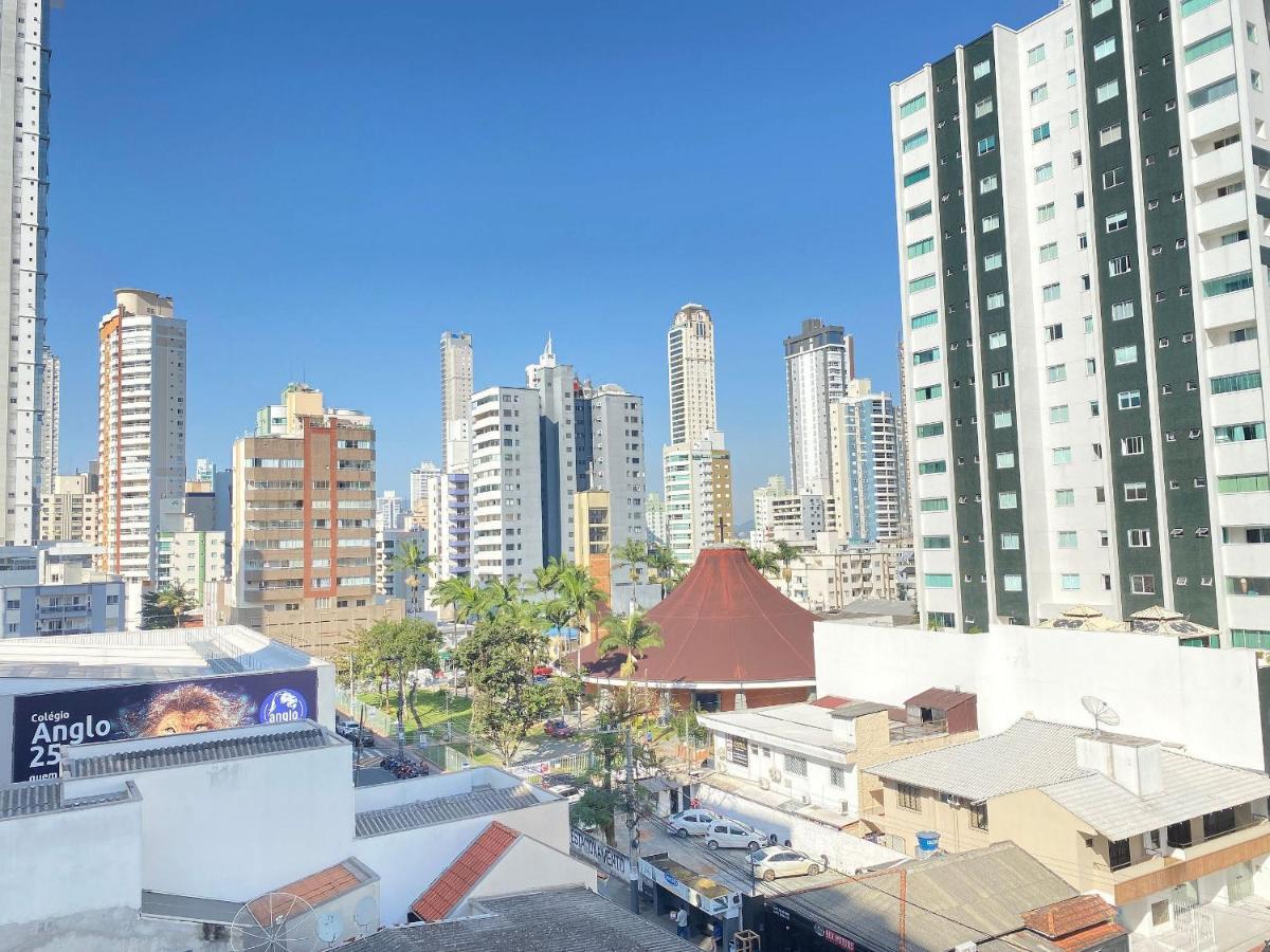 Cb54 - Currasqueira, 2 Dorm Climatizados, Garagem